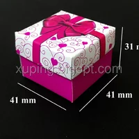Подарочная коробочка для колец и сережек, розовая